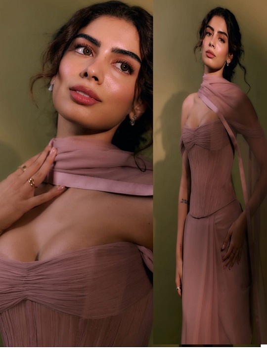 Khushi Kapoor Corset Look